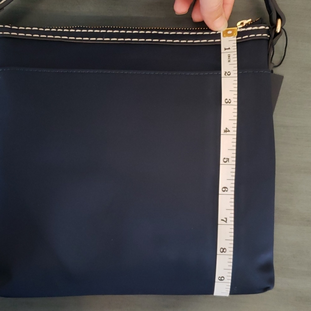 Tommy Hilfiger Purse - Picture 3 of 10